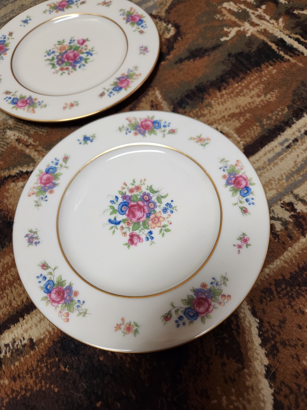 Lenox 6 White Dessert Plate with Pink & Blue Floral Bouquet and Gold Trim - Picture 8 of 15